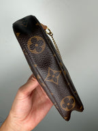 Louis Vuitton Pochette Accessoires Mini in Classic Monogram