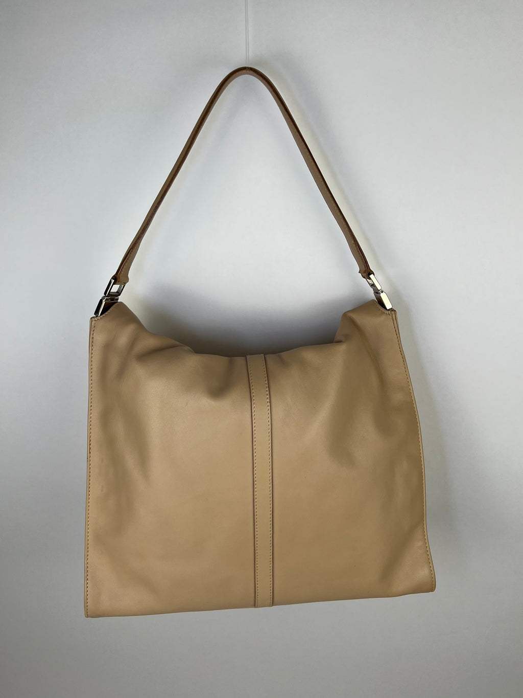 Gucci Jackie Piston Lock Slouchy Bag in Beige