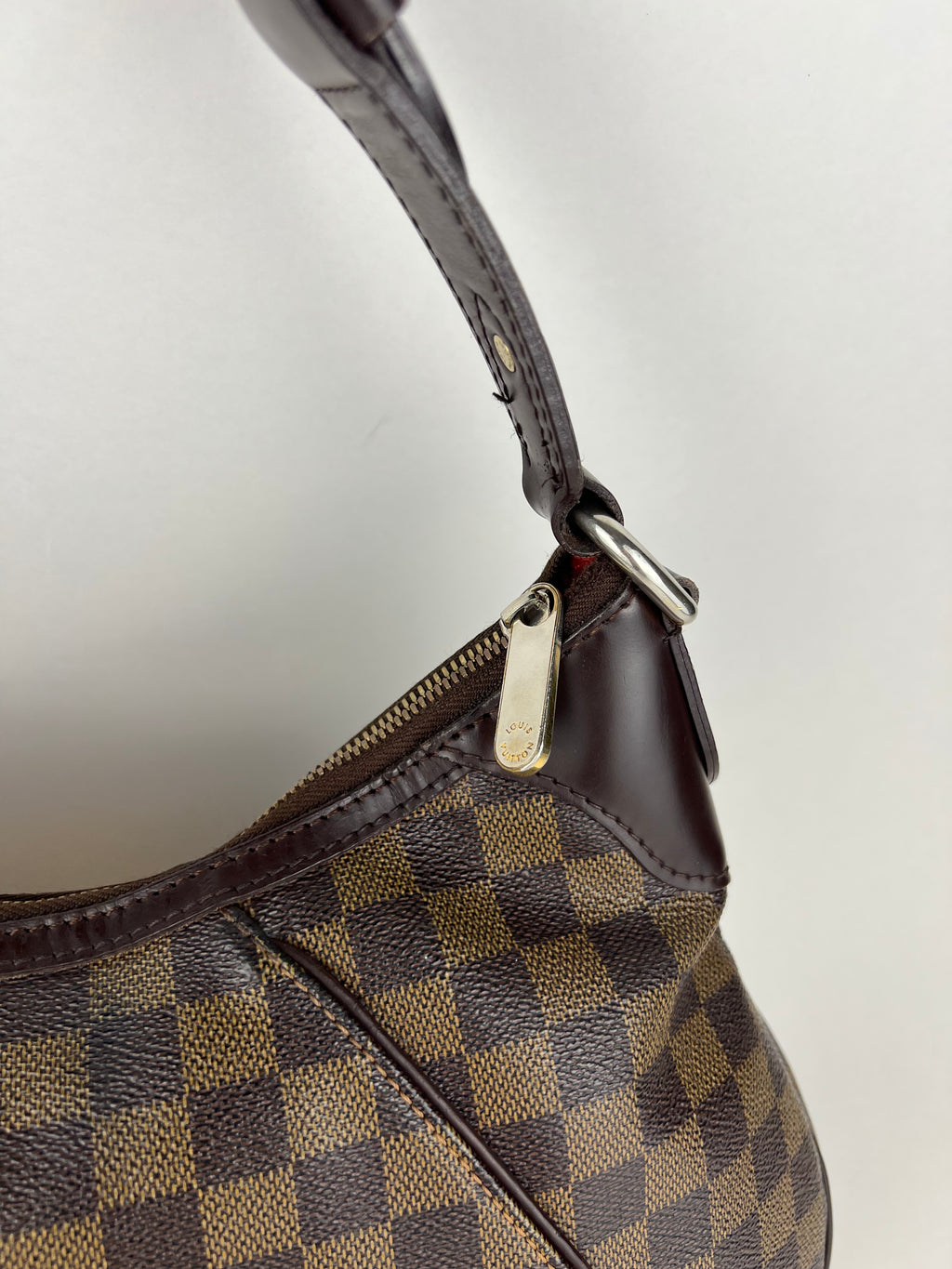 Louis Vuitton Thames GM in Damier Ebene