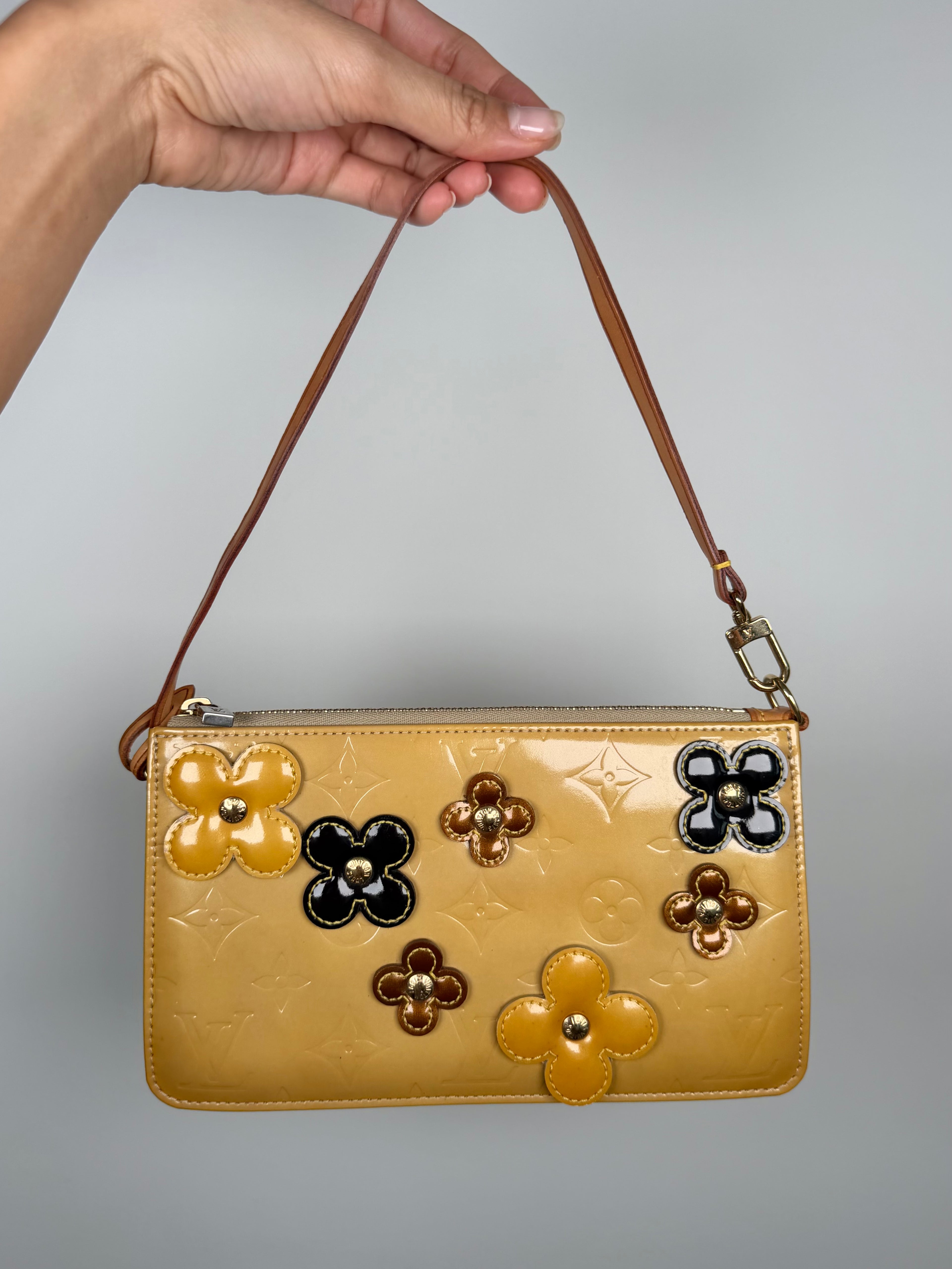 Louis Vuitton Vernis Fleurs Lexington Pochette