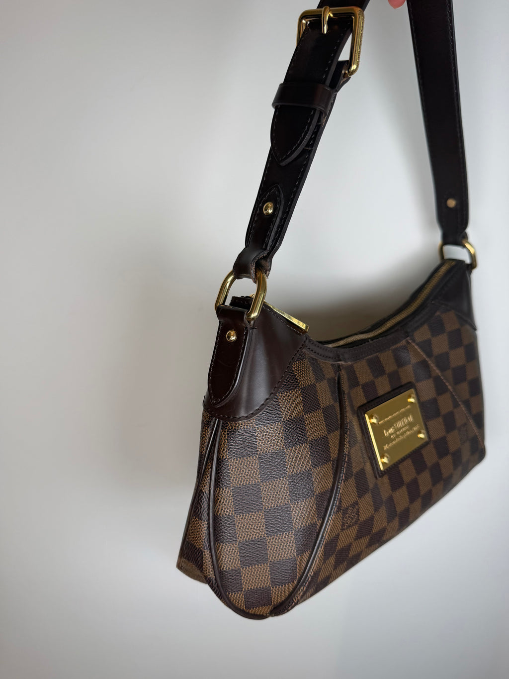Louis Vuitton Thames PM in Damier Ebene