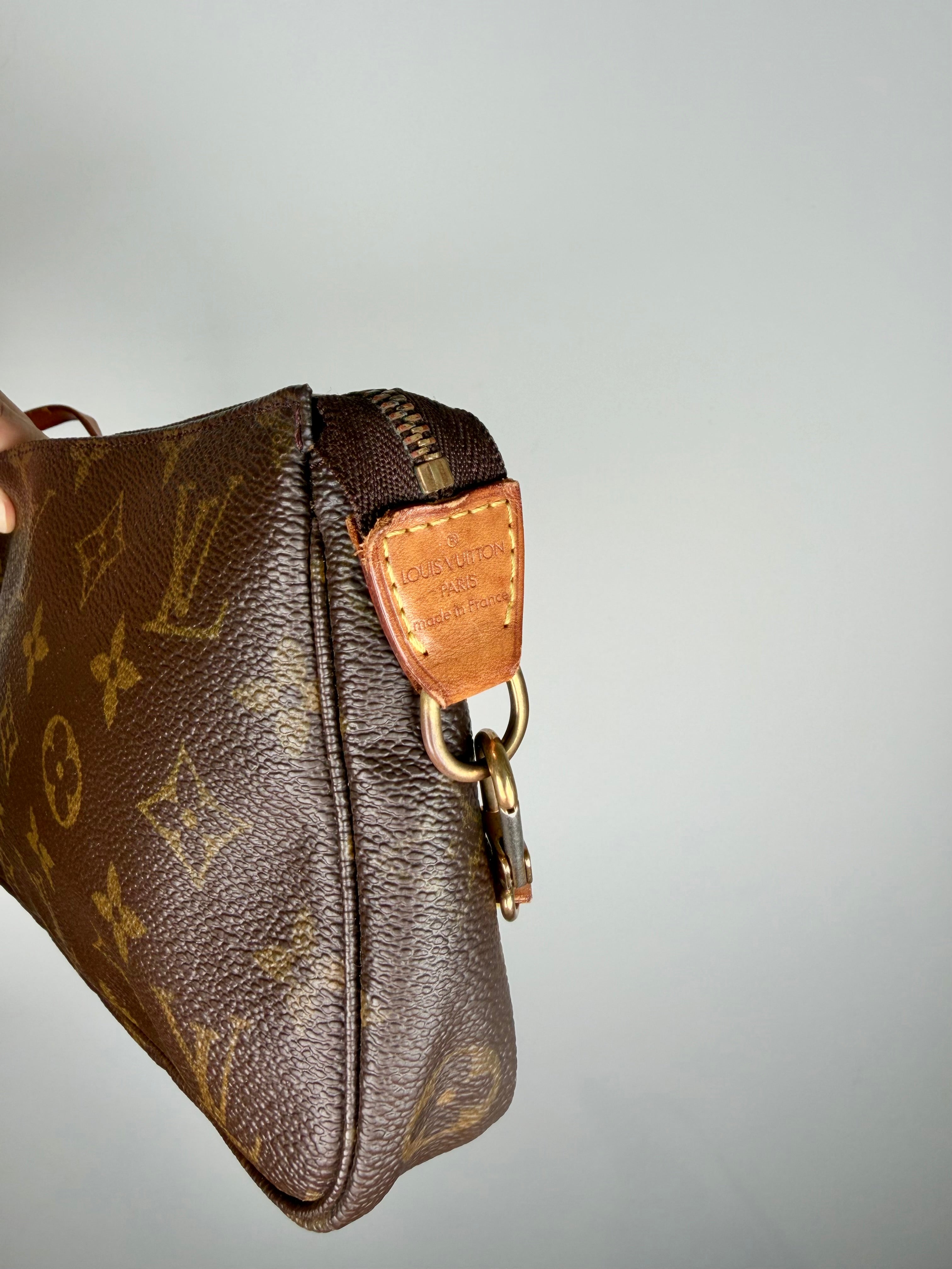 Louis Vuitton Pochette Accessoires