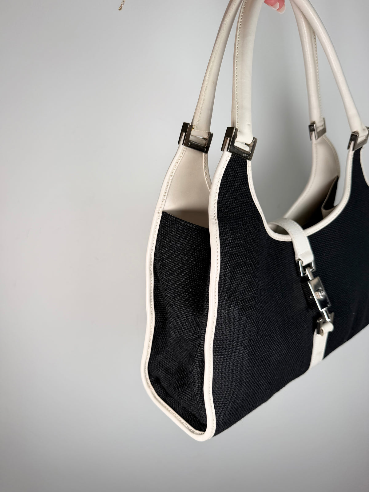 Gucci Jackie Shoulder Bag in Black/Cream