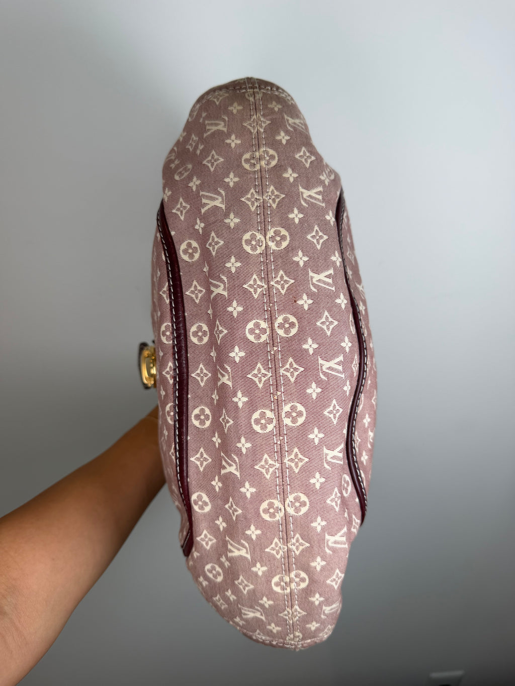 Louis Vuitton Idylle Romance Mini Lin Hobo Bag