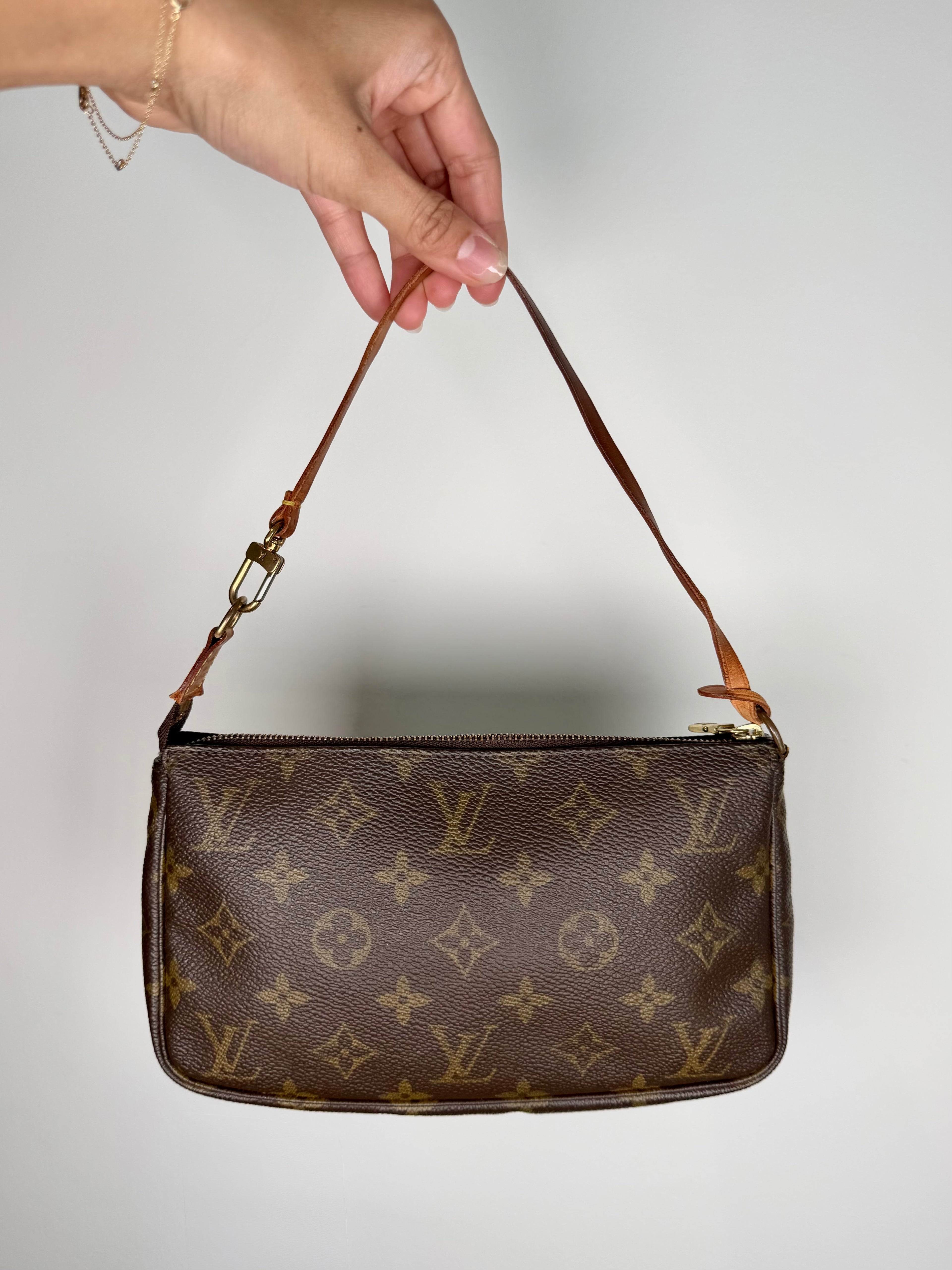 Louis Vuitton Pochette Accessoires