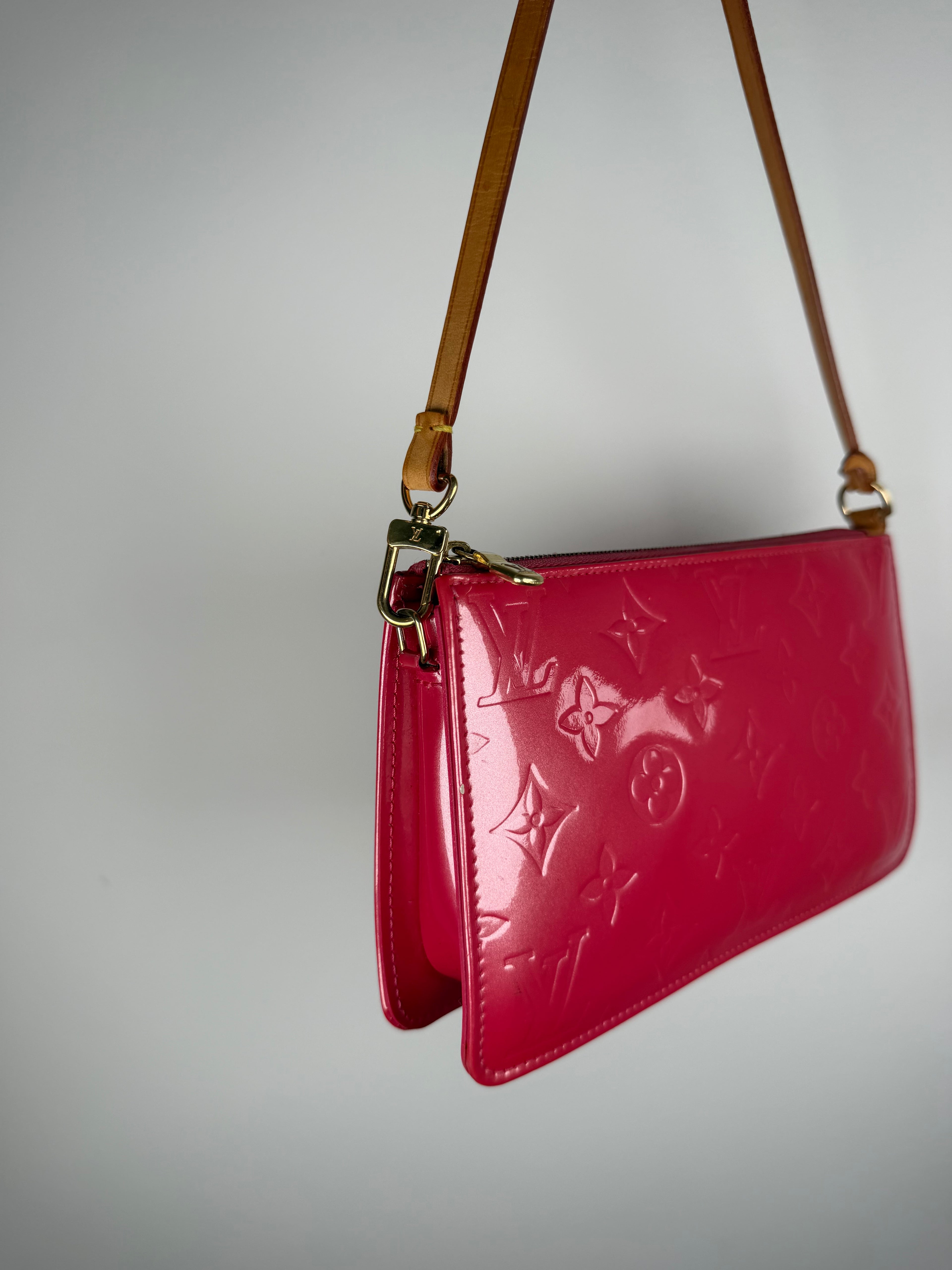 Louis Vuitton Vernis Lexington Pochette in Pink