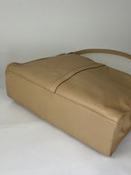 Gucci Jackie Piston Lock Slouchy Bag in Beige