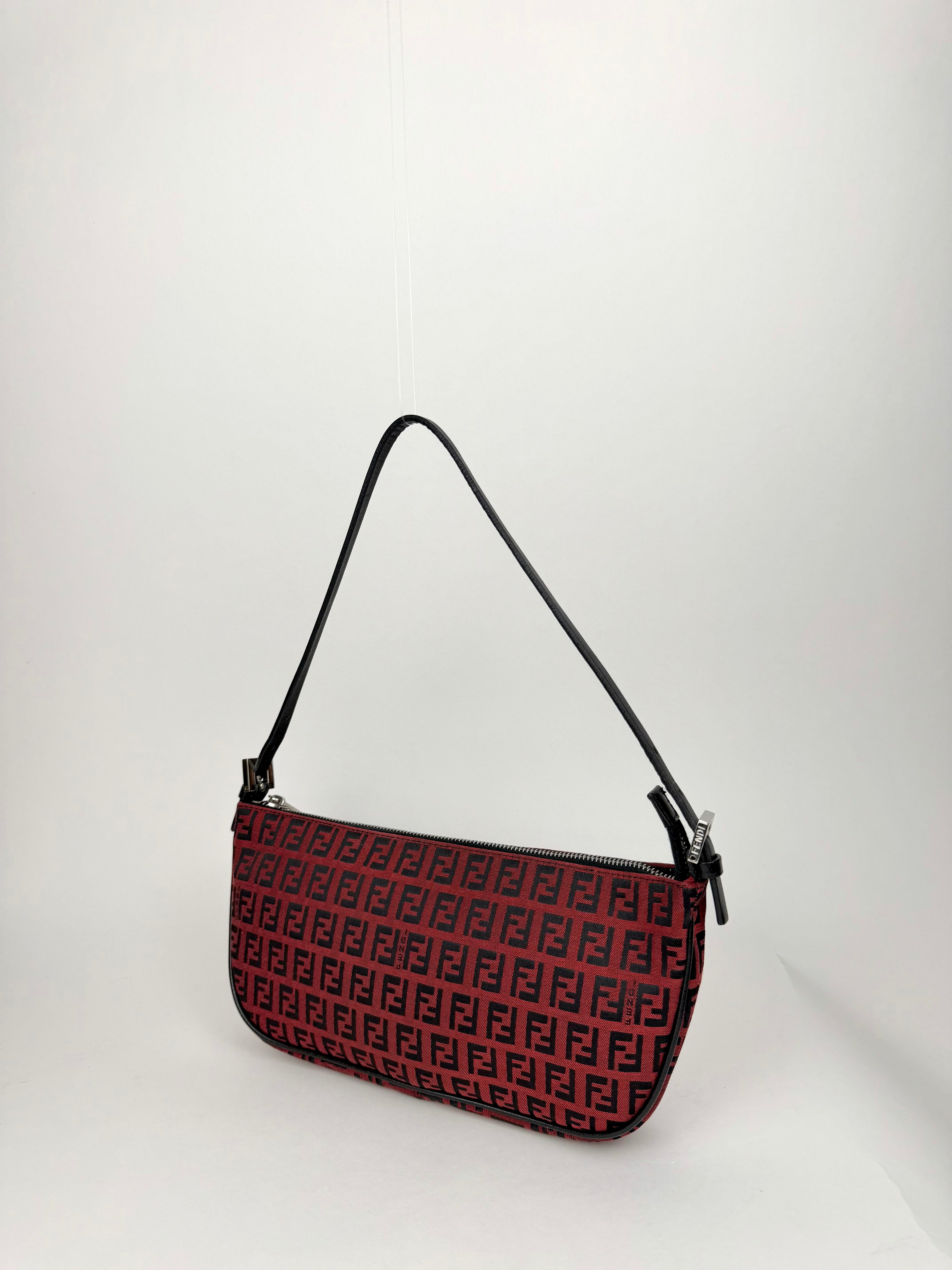 Fendi Zucchino Pochette Shoulder bag in Rosso