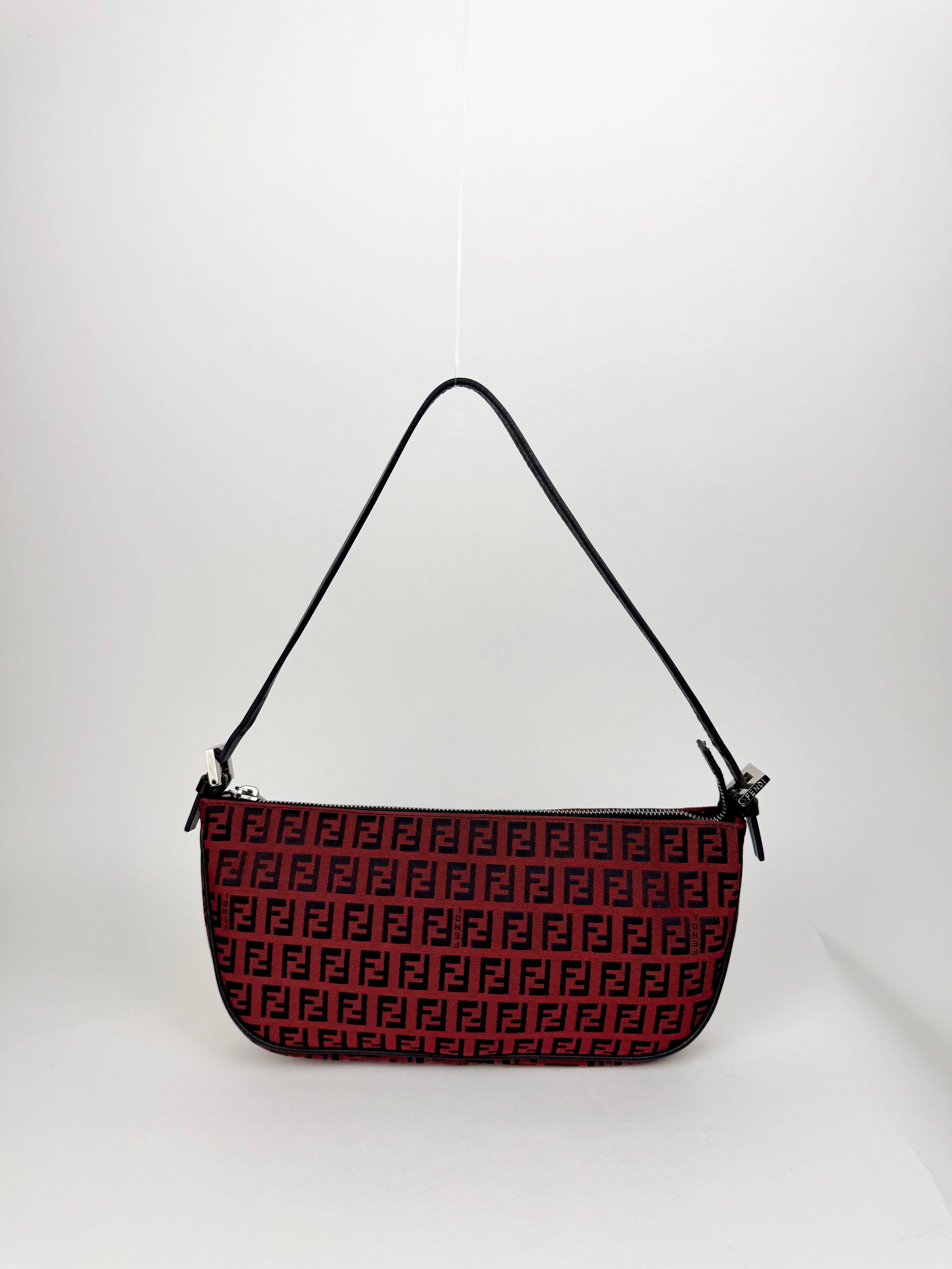 Fendi Zucchino Pochette Shoulder bag in Rosso