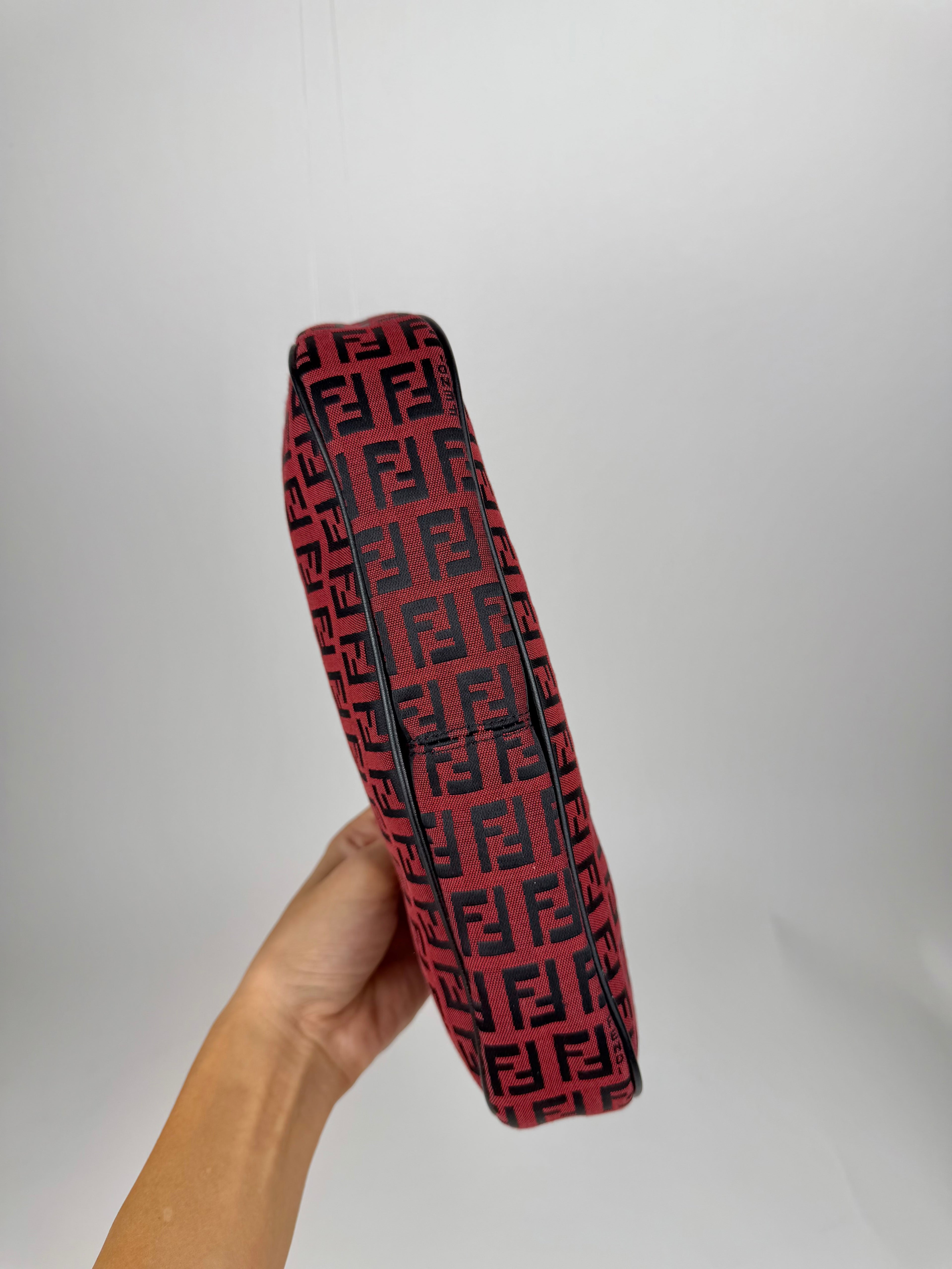 Fendi Zucchino Pochette Shoulder bag in Rosso