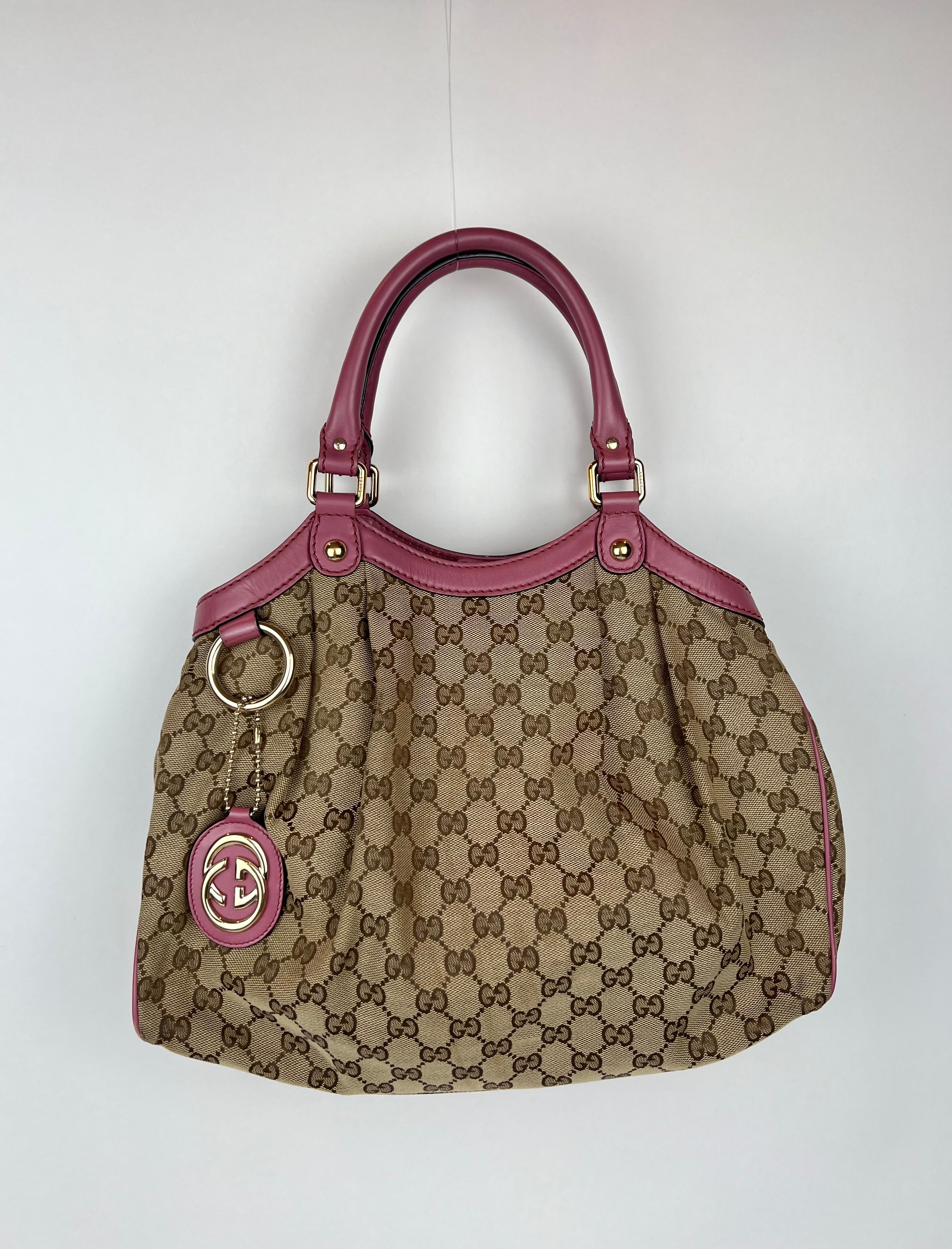Gucci Hobo GG Canvas Sukey Medium Hobo Bag