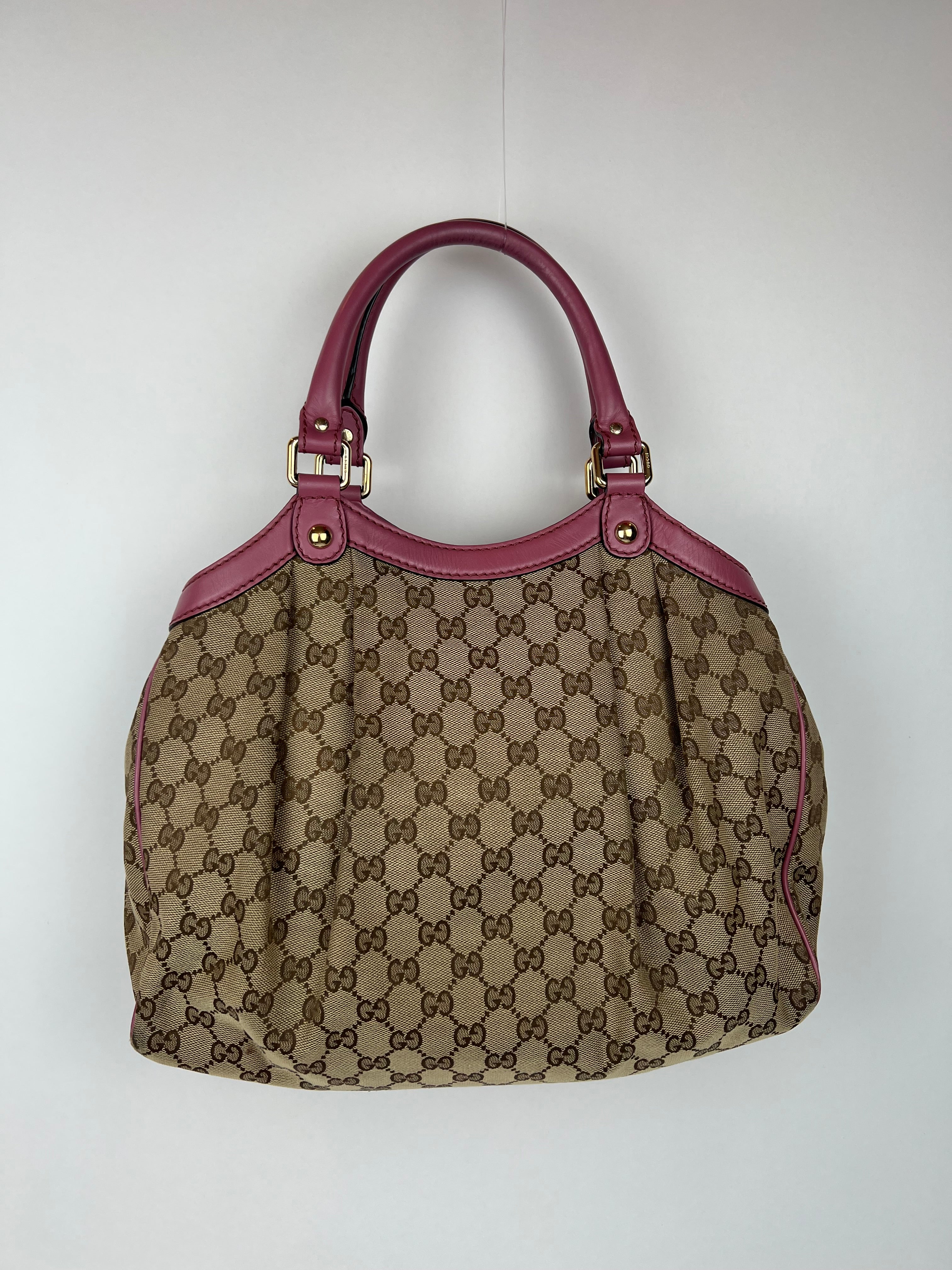 Gucci Hobo GG Canvas Sukey Medium Hobo Bag
