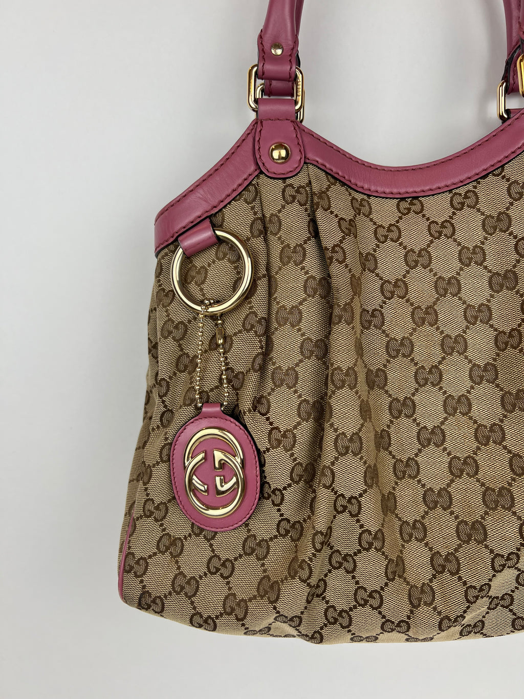 Gucci Hobo GG Canvas Sukey Medium Hobo Bag